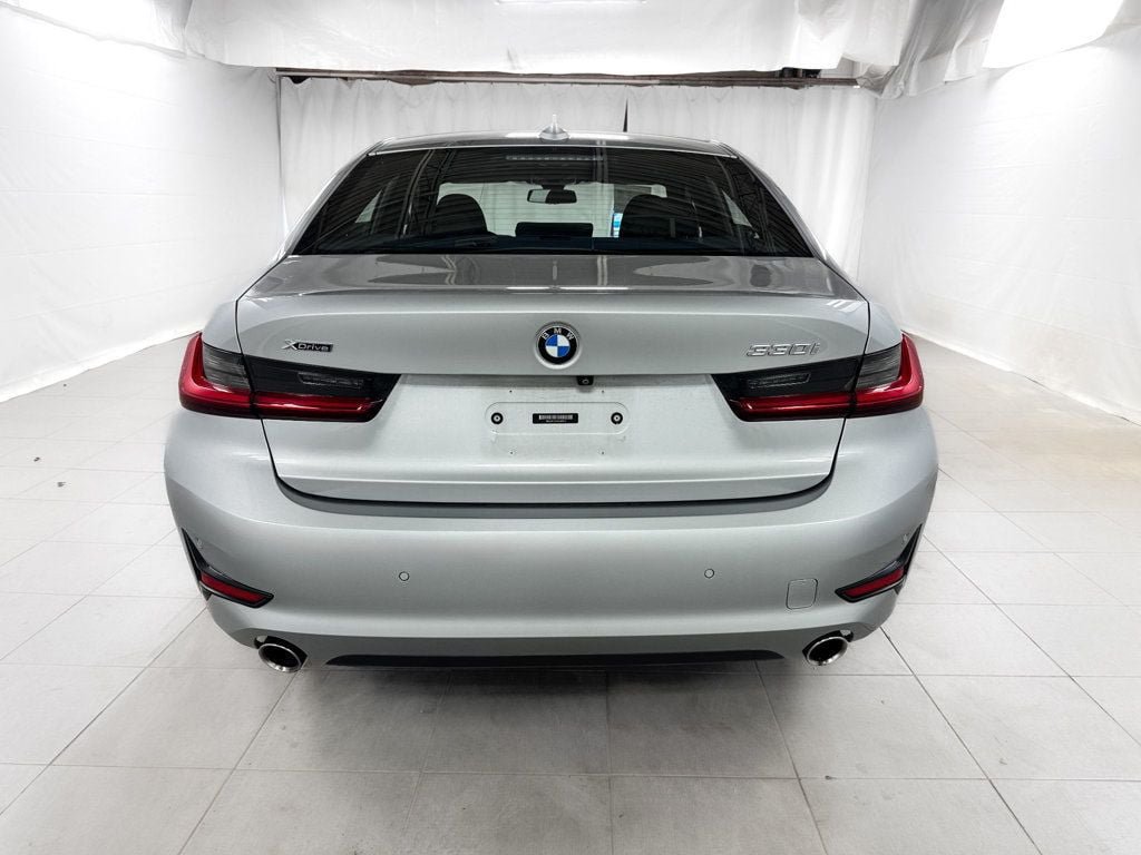 Used 2019 BMW 330i xDrive Sedan w/ Convenience Package AWD/4WD image 5