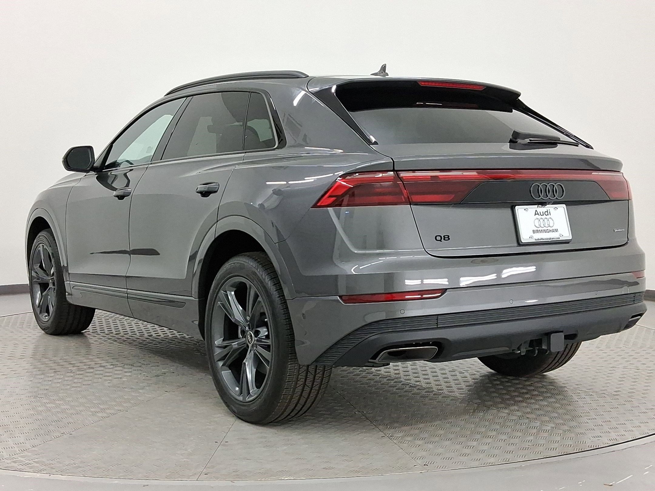 New 2026 Audi Q8 Premium image 3