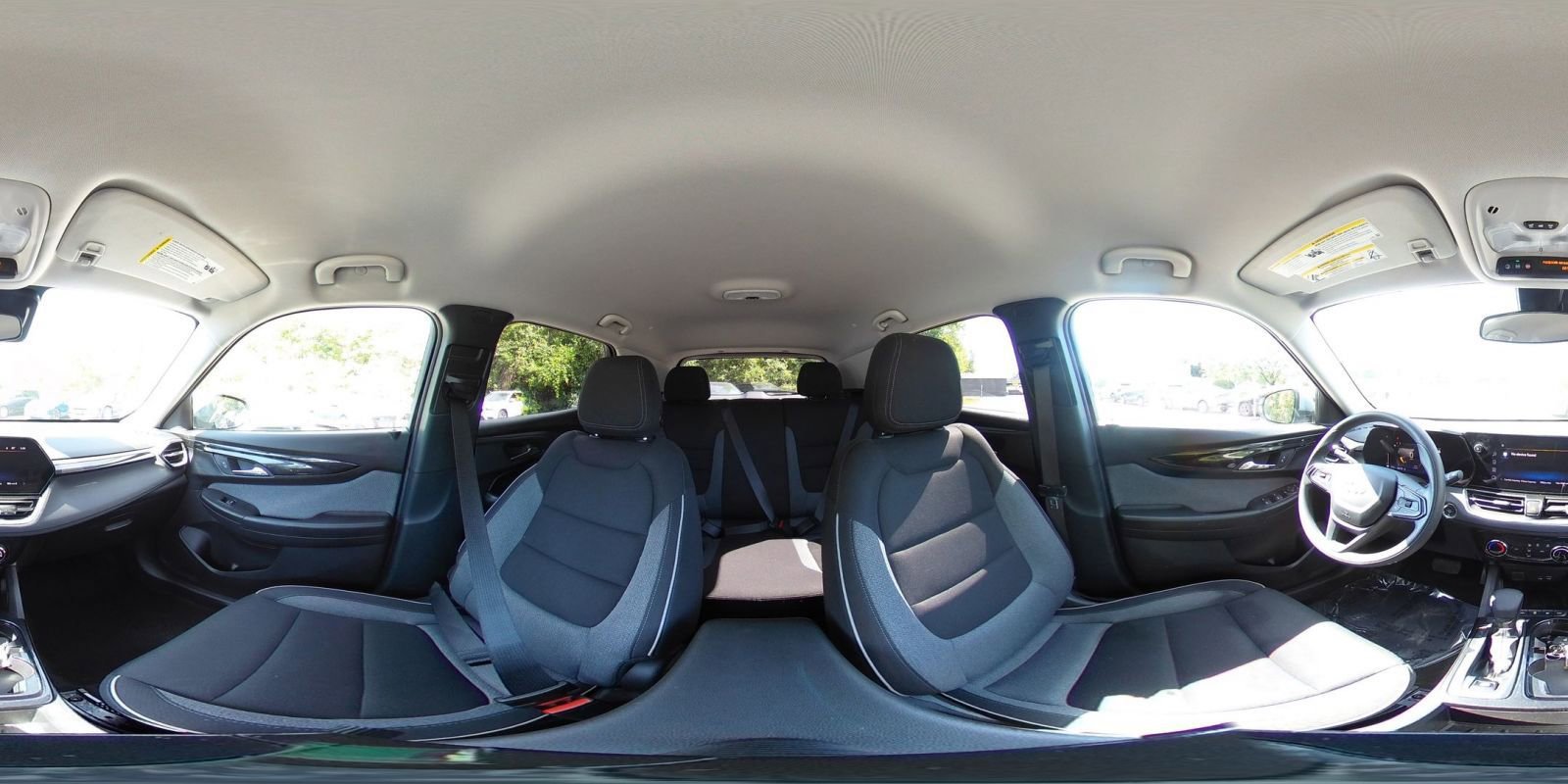 Used 2025 Chevrolet TrailBlazer LT w/ Driver Confidence Package AWD/4WD image 40