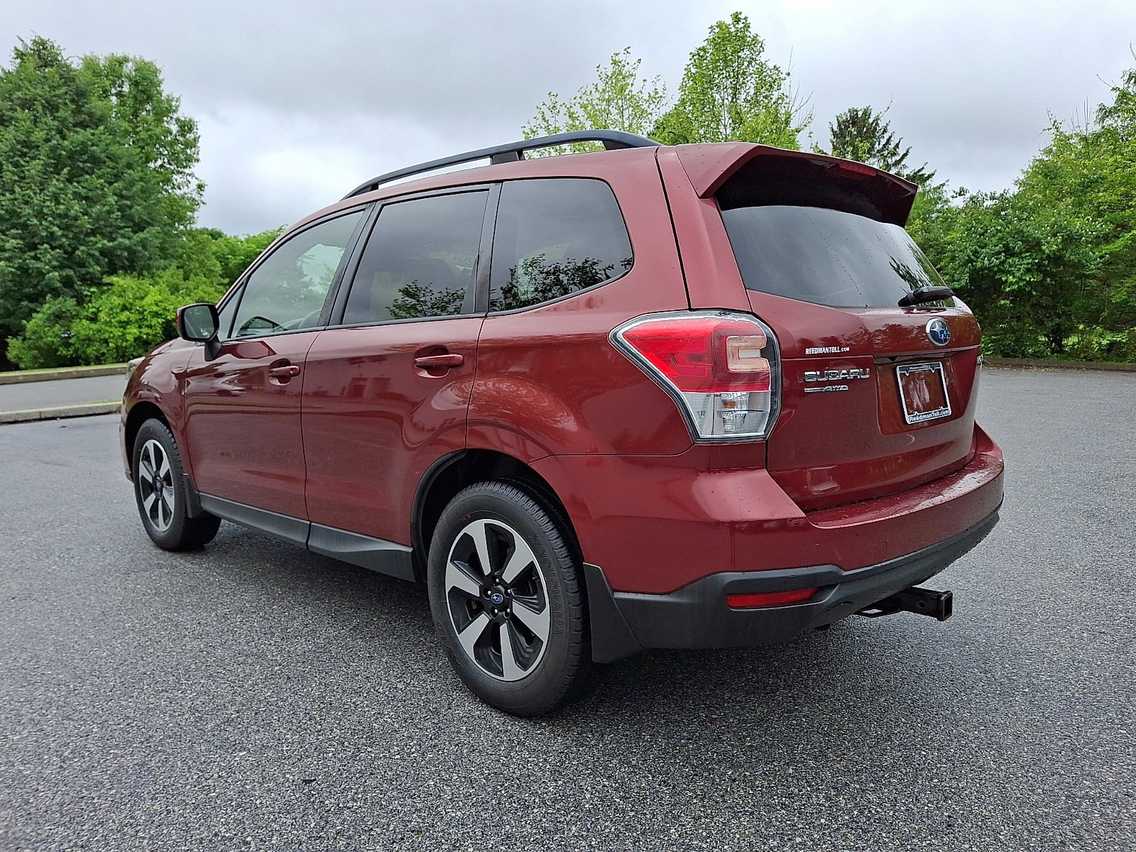 Used 2017 Subaru Forester 2.5i Premium w/ All-Weather Package AWD/4WD image 4