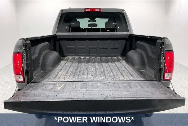 Used 2022 RAM 1500 Express w/ Ceramic Grey Express Package AWD/4WD image 10