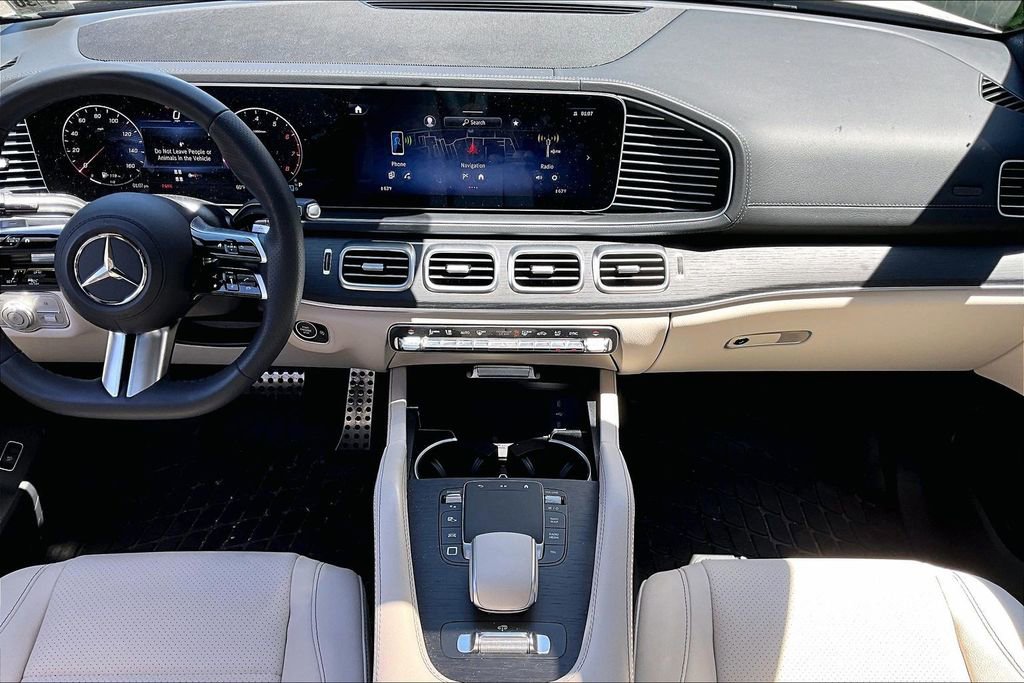 Certified 2025 Mercedes-Benz GLS 450 4MATIC image 24