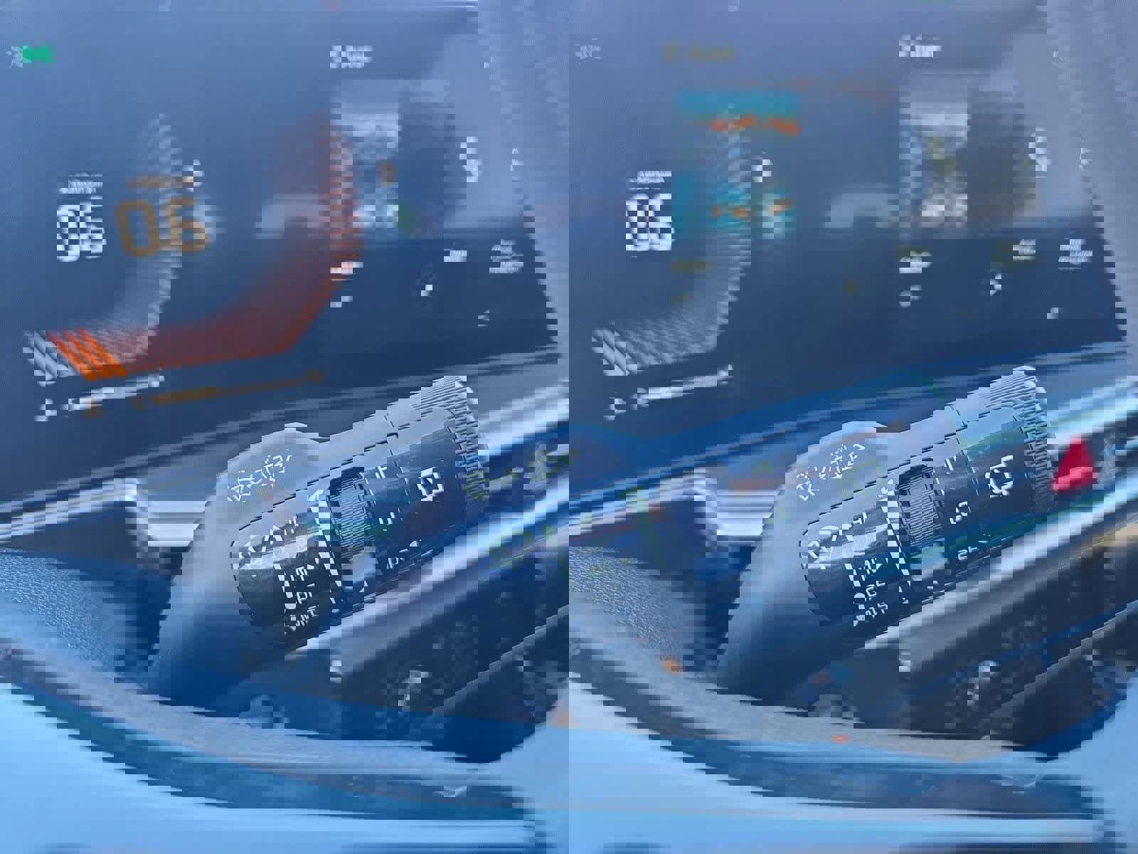 Certified 2025 Kia Sorento LX image 24