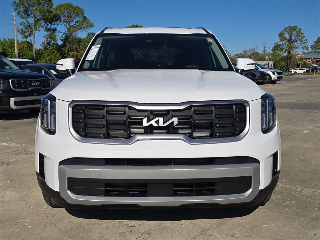New 2025 Kia Telluride S image 3