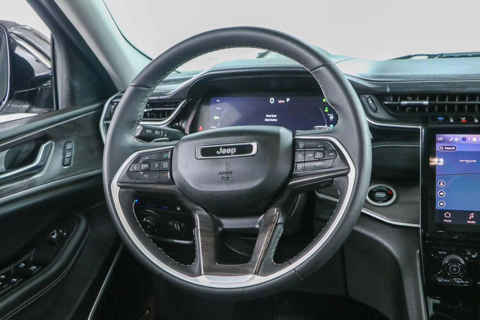 Used 2022 Jeep Grand Cherokee Limited 4xe AWD/4WD image 12