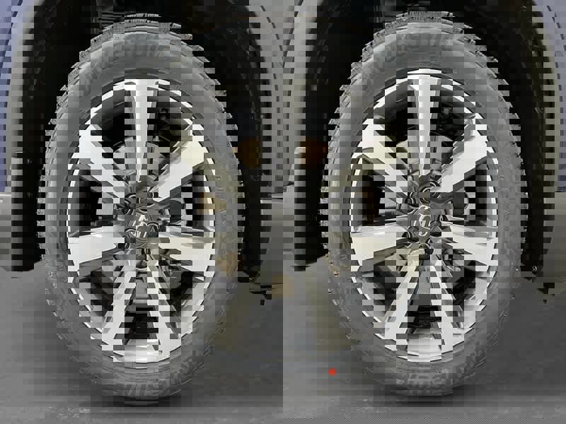 New 2025 Honda Pilot Touring image 9