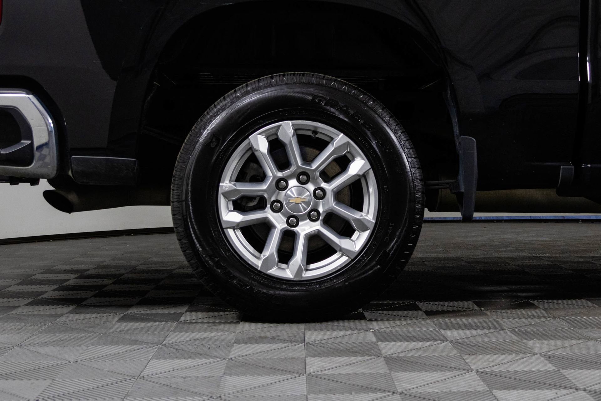 Used 2023 Chevrolet Silverado 1500 LT image 40