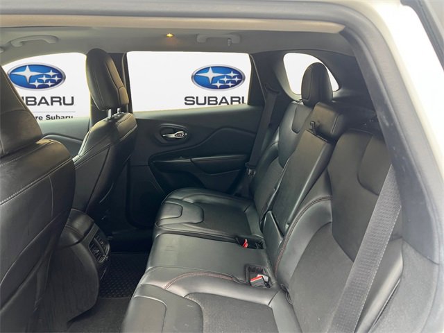 Used 2020 Jeep Cherokee Trailhawk image 10