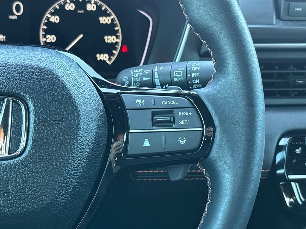Used 2025 Honda Pilot Sport image 19
