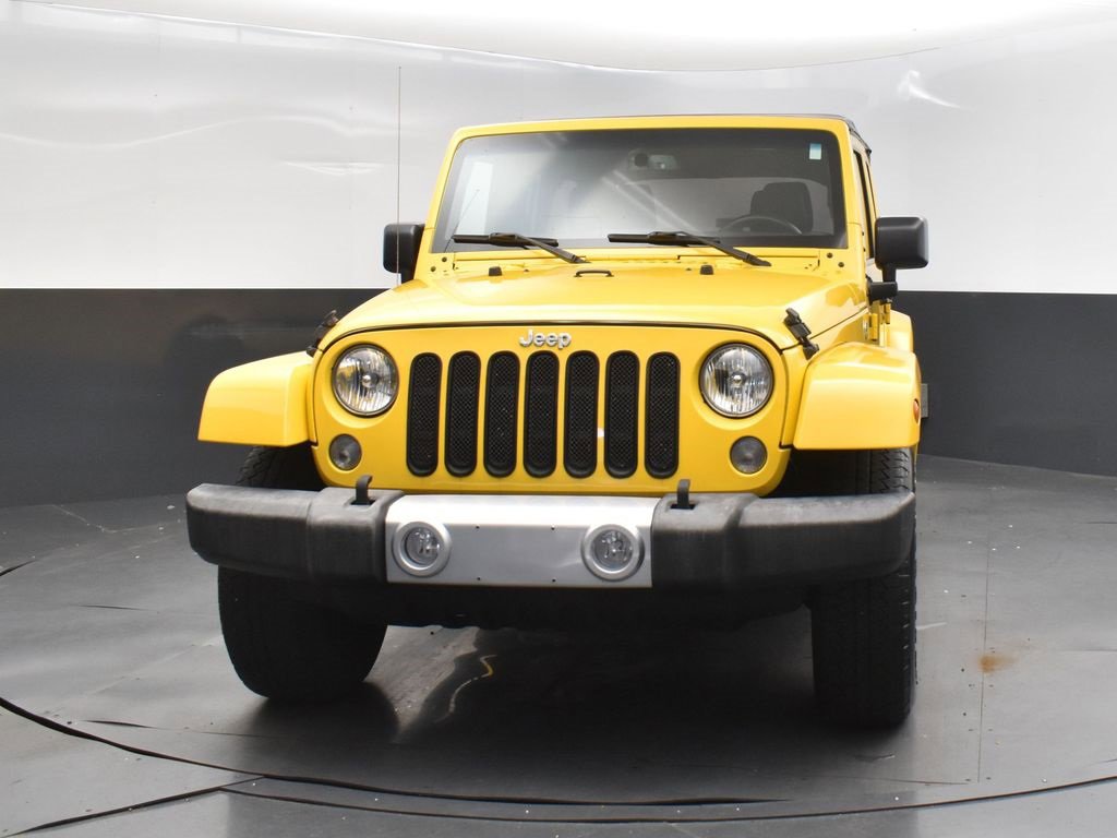 Used 2015 Jeep Wrangler Unlimited Sahara w/ Connectivity Group image 10