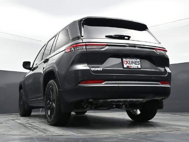 New 2026 Jeep Grand Cherokee Limited w/ Limited Altitude Package AWD/4WD image 58
