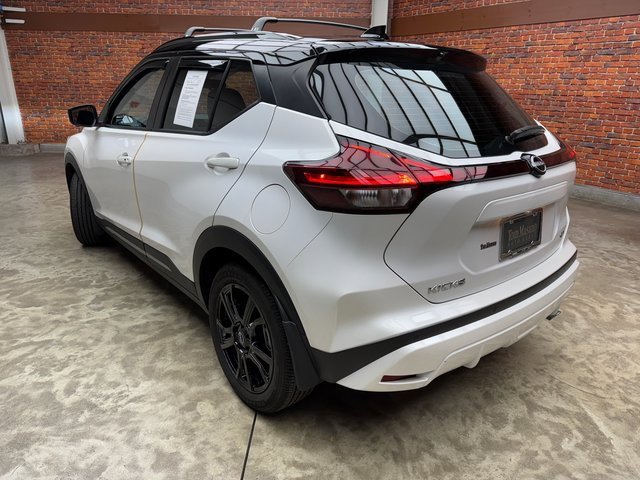 Used 2023 Nissan Kicks SR w/ SR Premium Package image 3