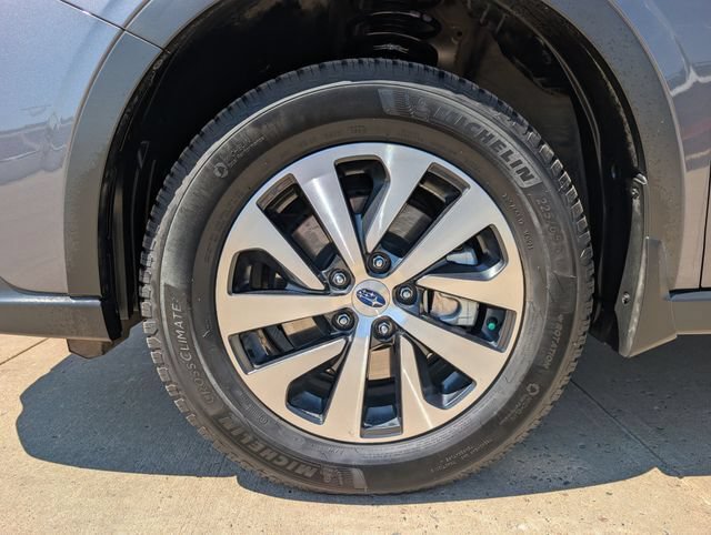 Used 2020 Subaru Outback Premium AWD/4WD image 13
