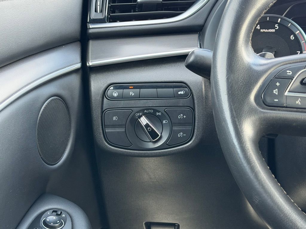 Used 2022 INFINITI QX50 Luxe w/ Appearance Package image 33