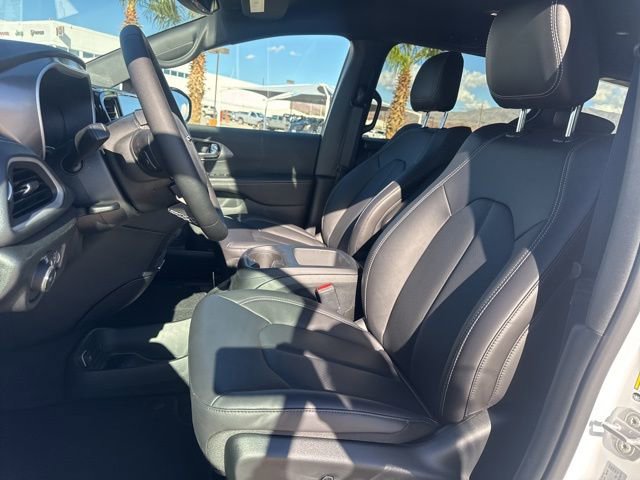 New 2026 Chrysler Pacifica Select image 19