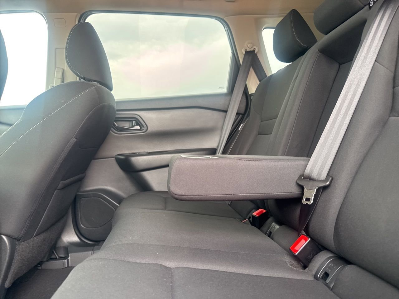 Certified 2024 Nissan Rogue S AWD/4WD image 40