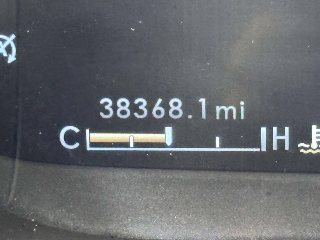 Used 2019 Lincoln Nautilus Select AWD/4WD image 2