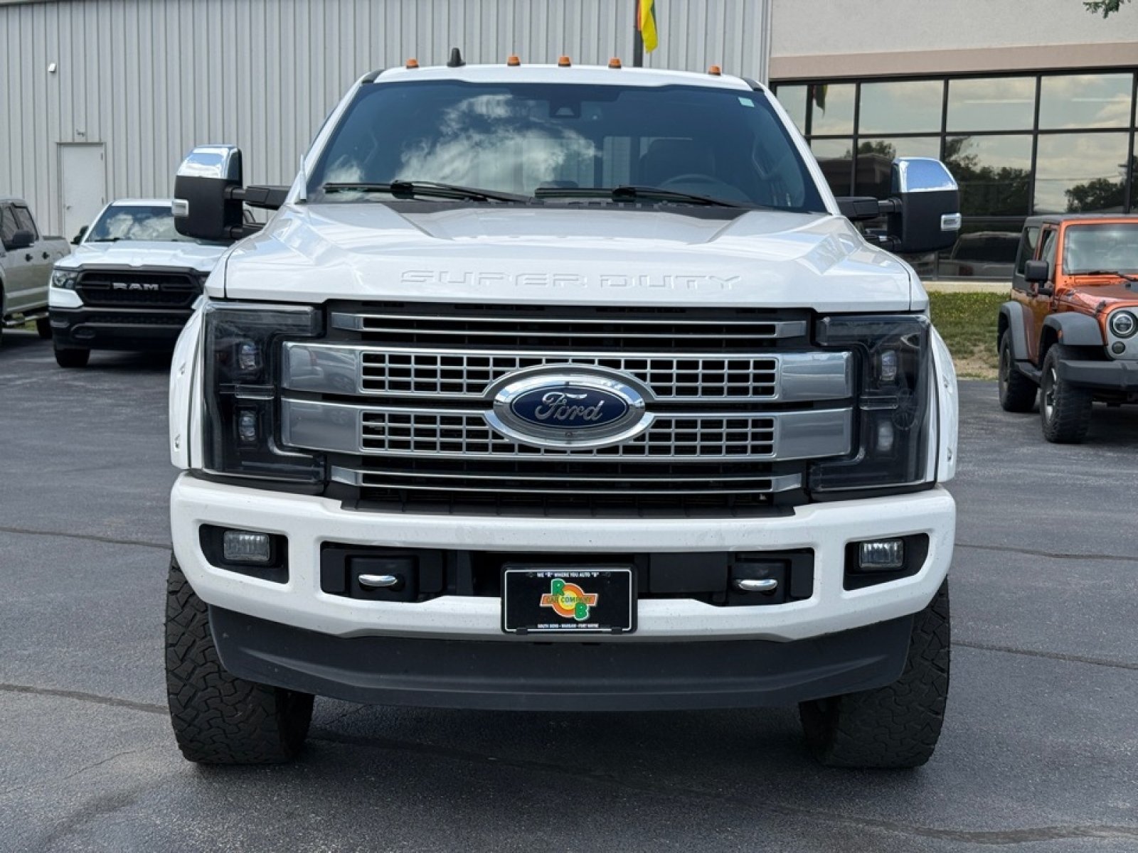 Used 2019 Ford F350 Platinum w/ Platinum Ultimate Package AWD/4WD image 3