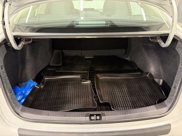 Used 2026 Toyota Corolla LE FWD image 6