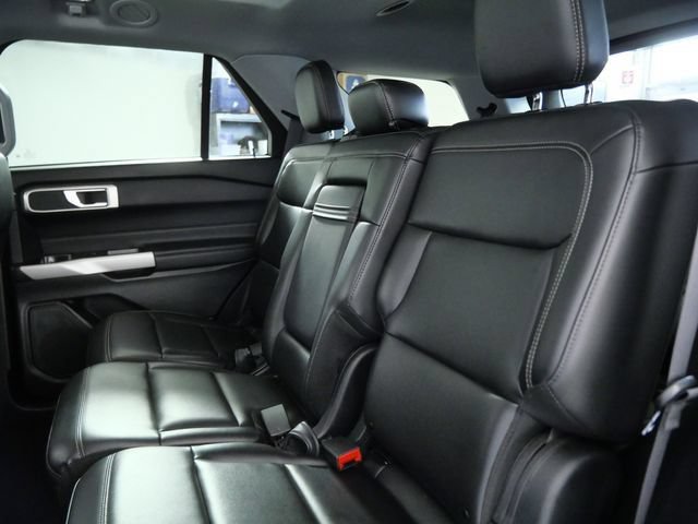 Certified 2024 Ford Explorer XLT w/ Equipment Group 202A AWD/4WD image 11