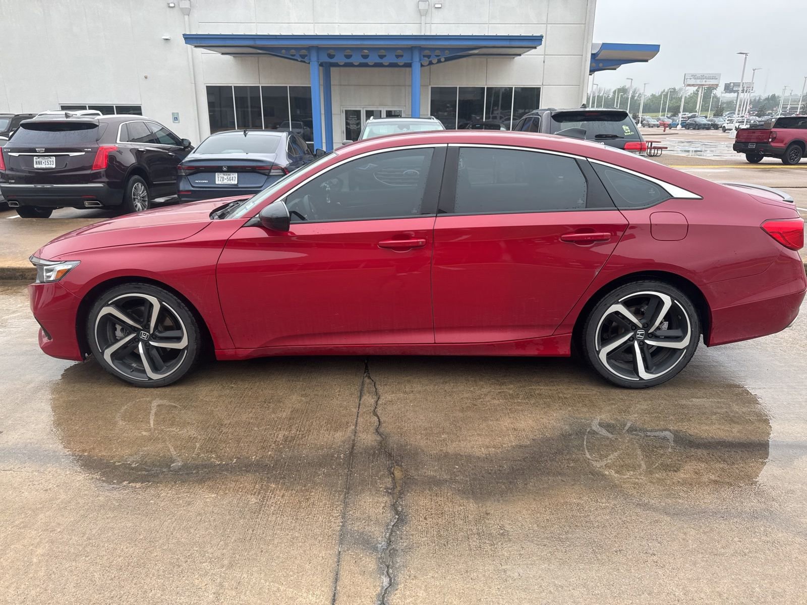 Used 2021 Honda Accord Sport image 2