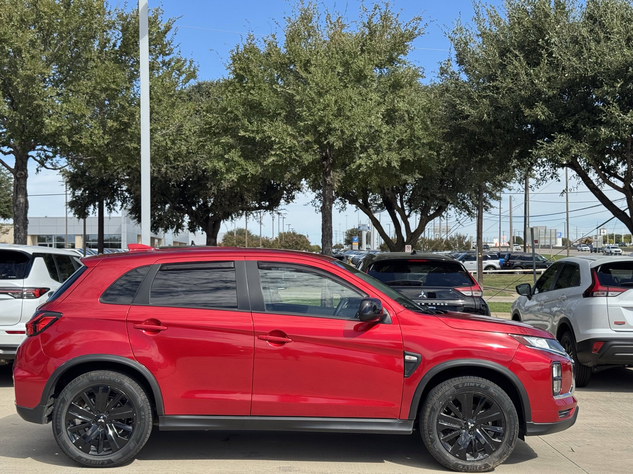 Used 2022 Mitsubishi Outlander Sport LE AWD/4WD image 3