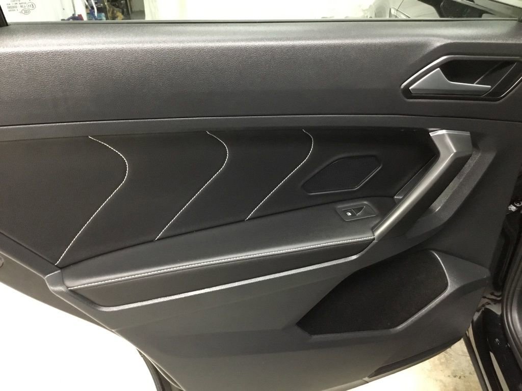 Used 2022 Volkswagen Tiguan SE AWD/4WD image 27
