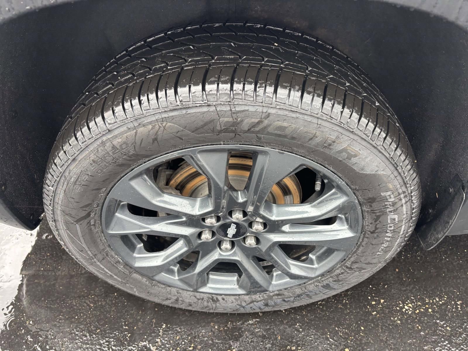 Used 2021 Chevrolet Traverse RS image 12