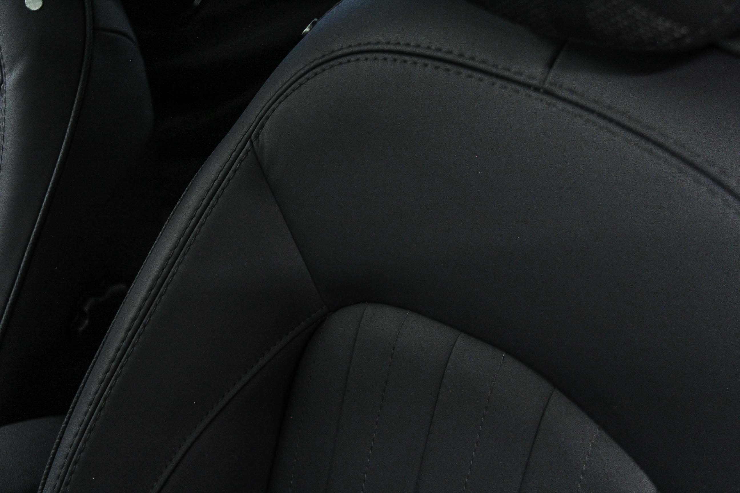 Certified 2024 MINI Cooper SE w/ MINI Resolute Edition image 25