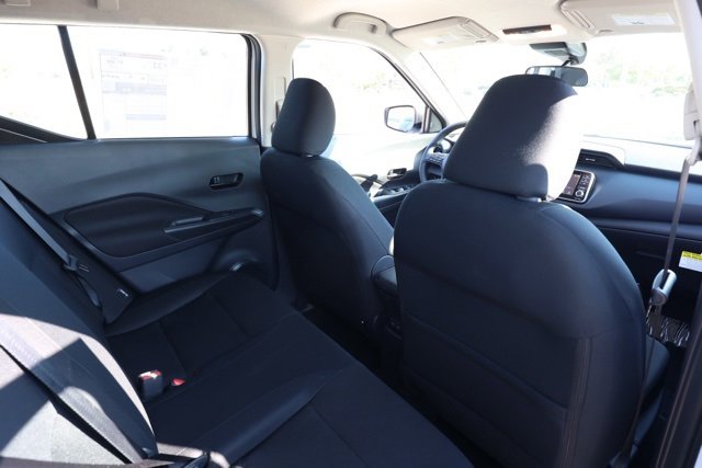 New 2025 Nissan Kicks Play S image 17