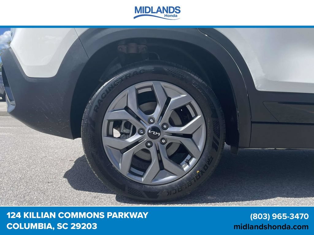 Used 2024 Kia Seltos S AWD/4WD image 7