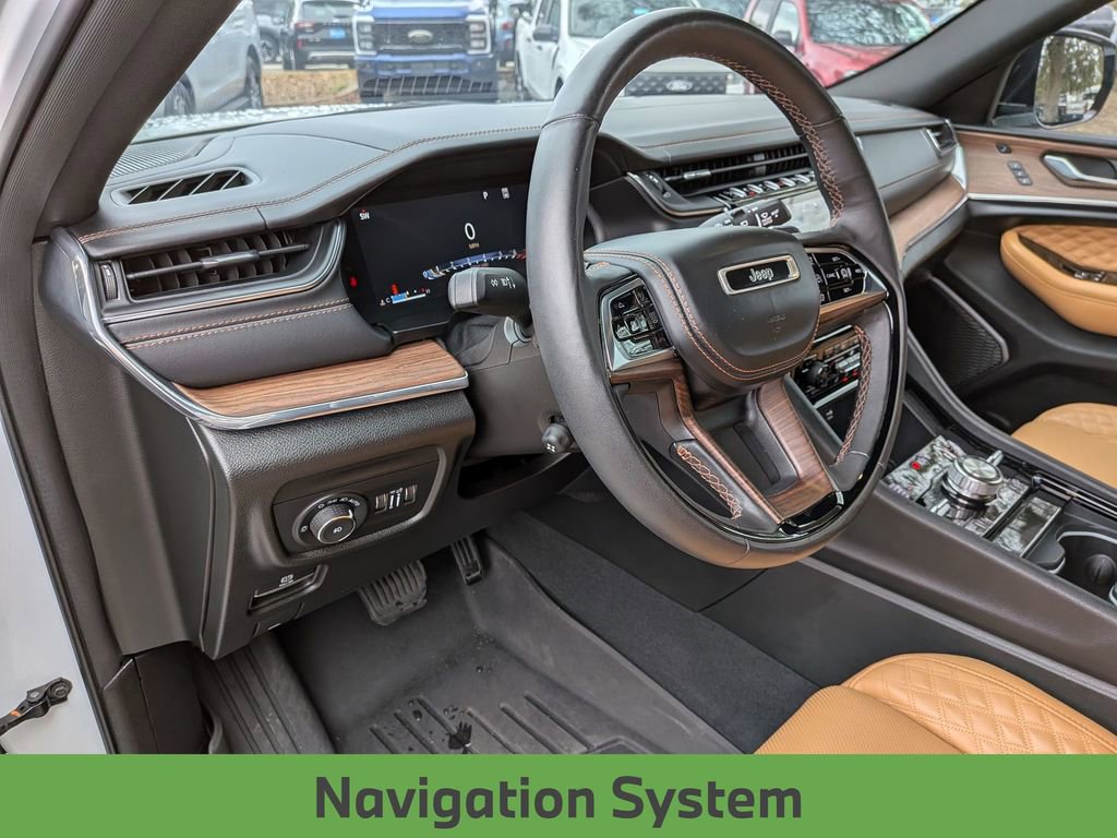 Used 2024 Jeep Grand Cherokee Summit image 12