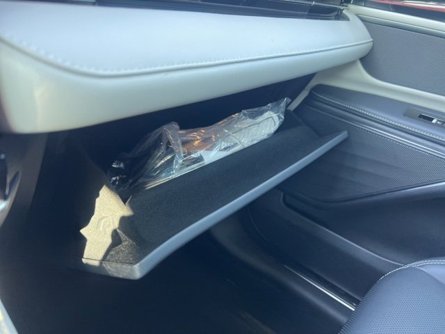 Used 2024 Lincoln Nautilus Premier image 15