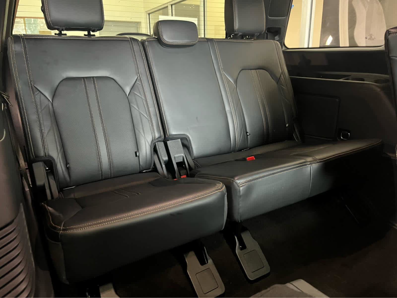 Used 2023 Ford Expedition Platinum image 36