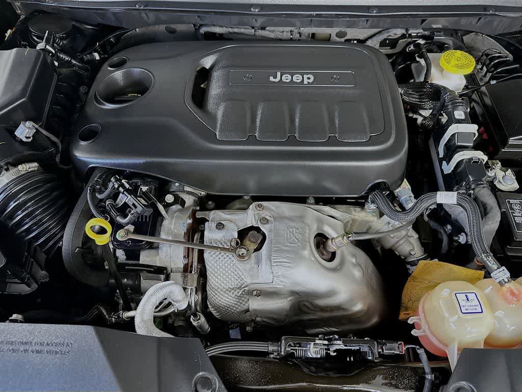 Used 2019 Jeep Cherokee Limited AWD/4WD image 8