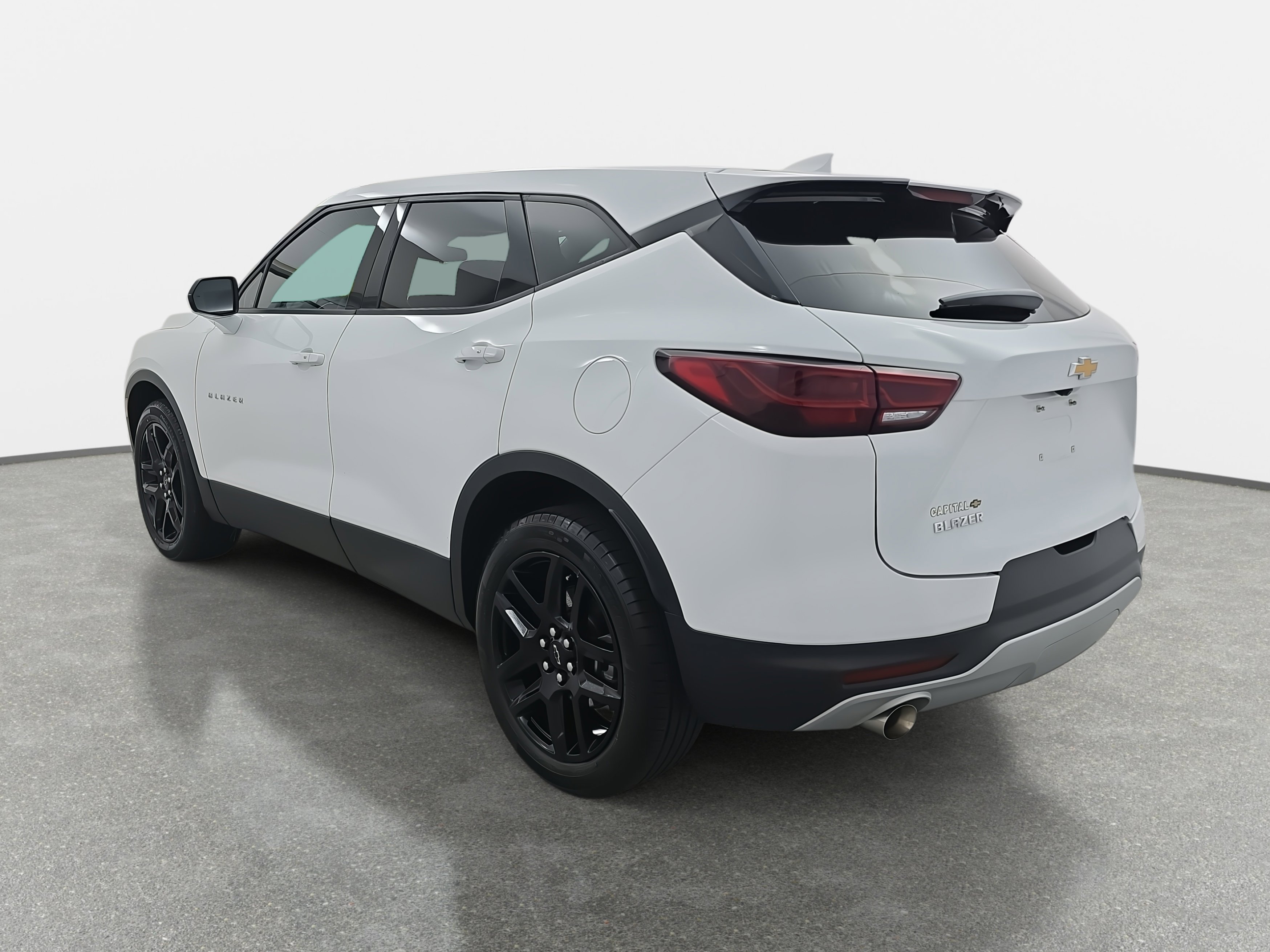 Used 2023 Chevrolet Blazer LT w/ Driver Confidence Package image 5