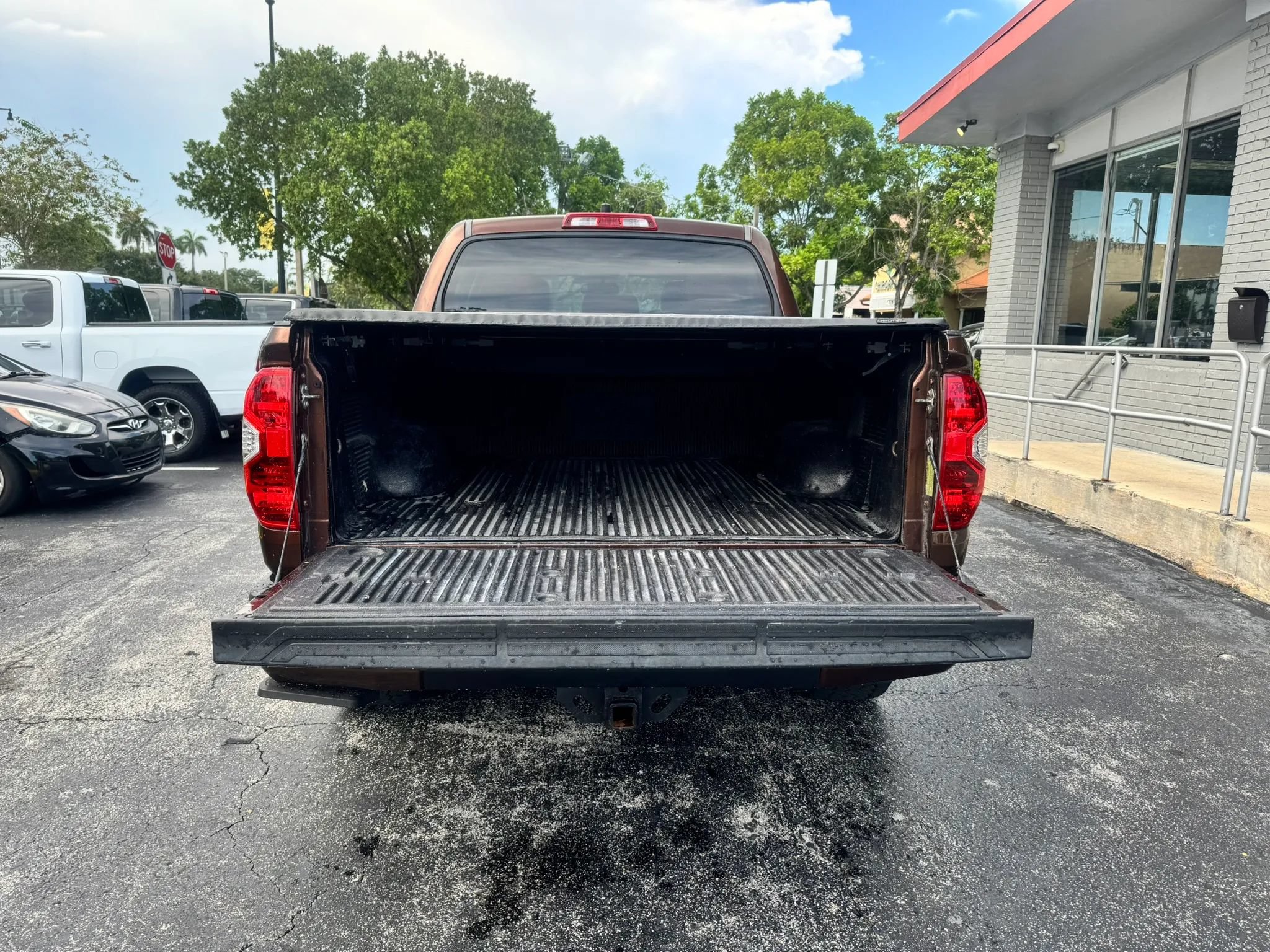 Used 2014 Toyota Tundra 1794 Edition AWD/4WD image 9