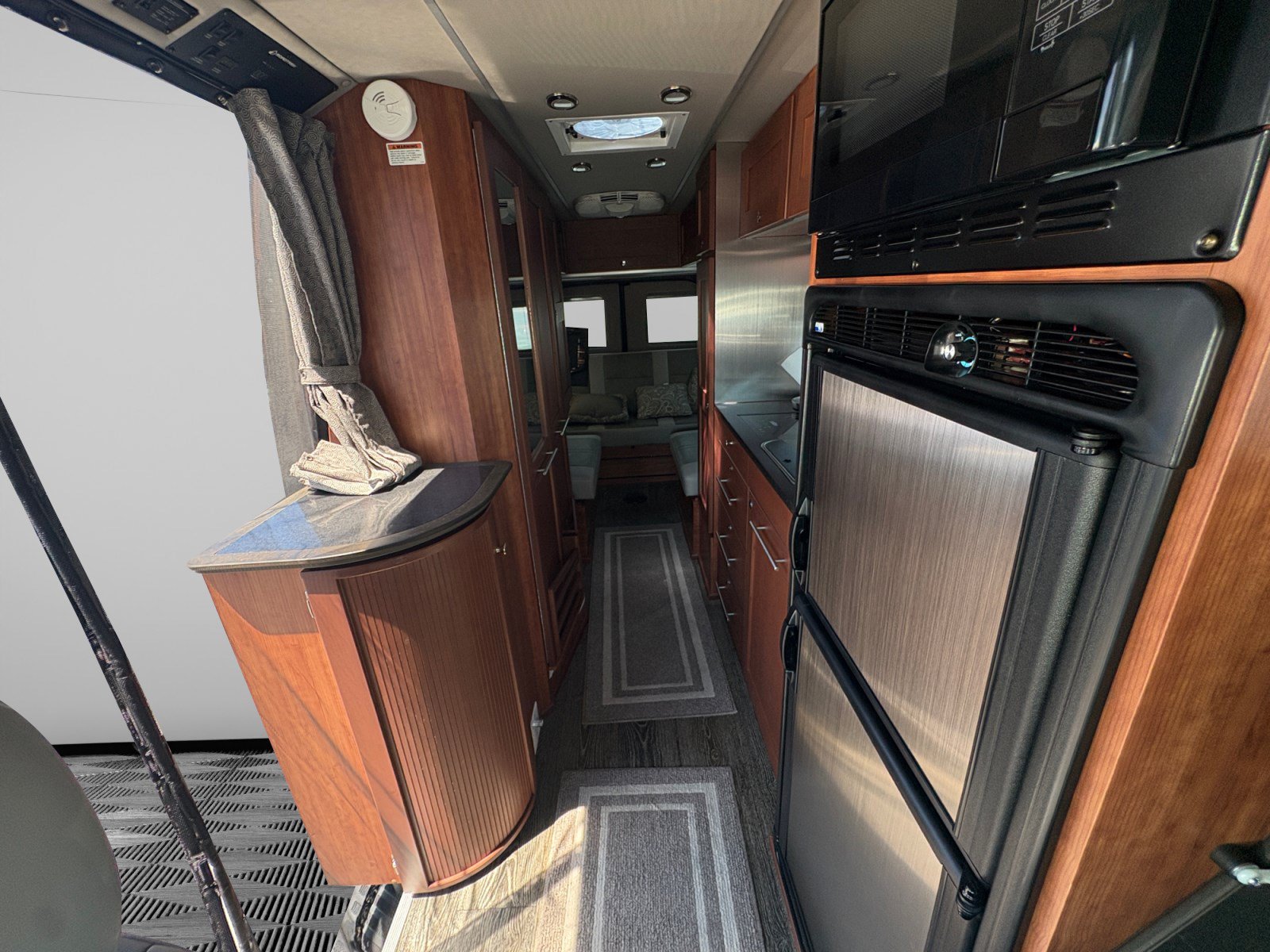 Used 2018 Mercedes-Benz Sprinter 3500 image 13