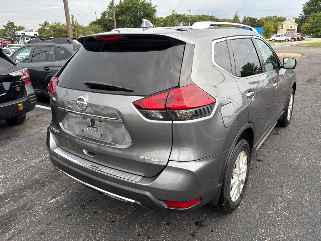 Used 2018 Nissan Rogue SV w/ Premium Package AWD/4WD image 3