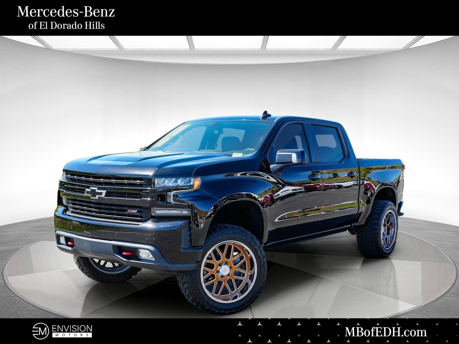 Used 2020 Chevrolet Silverado 1500 LT Trail Boss AWD/4WD image 1