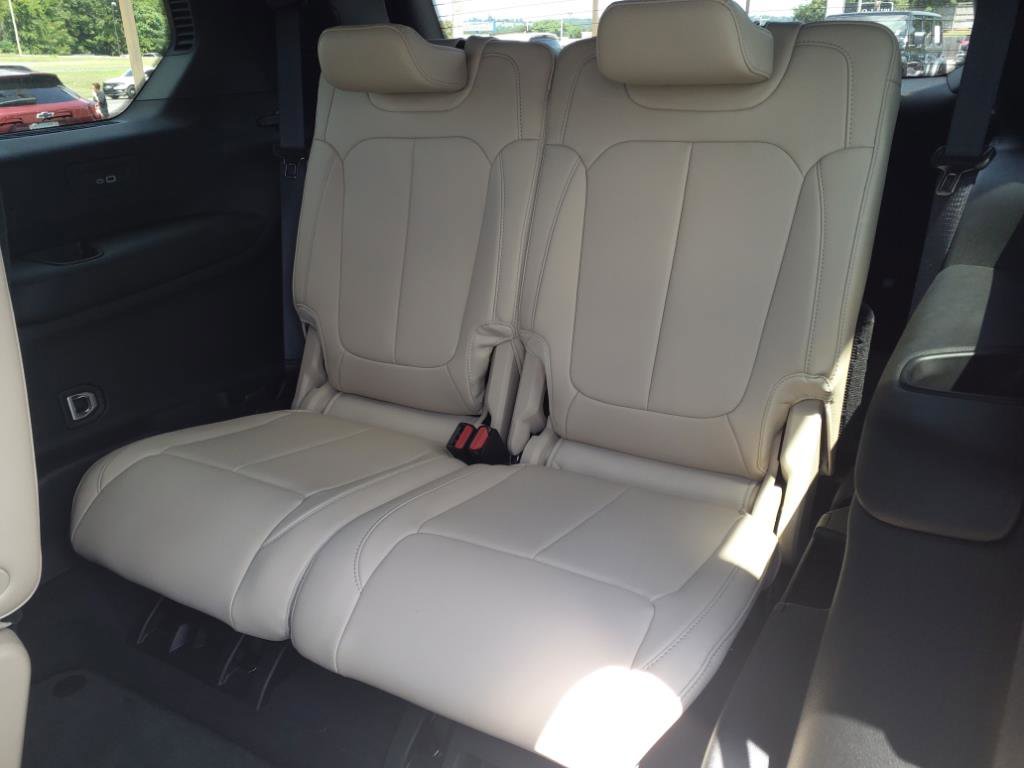 Used 2024 Jeep Grand Cherokee L Limited w/ Trailer Tow Package image 19