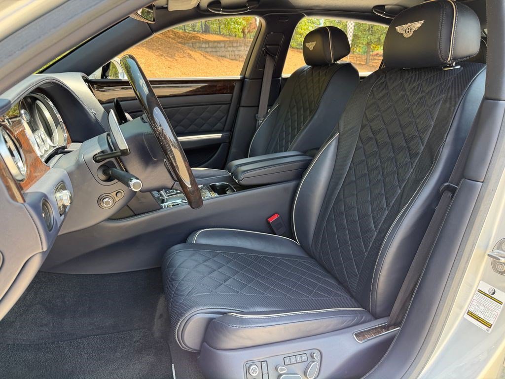 Certified 2018 Bentley Flying Spur V8 AWD/4WD image 18