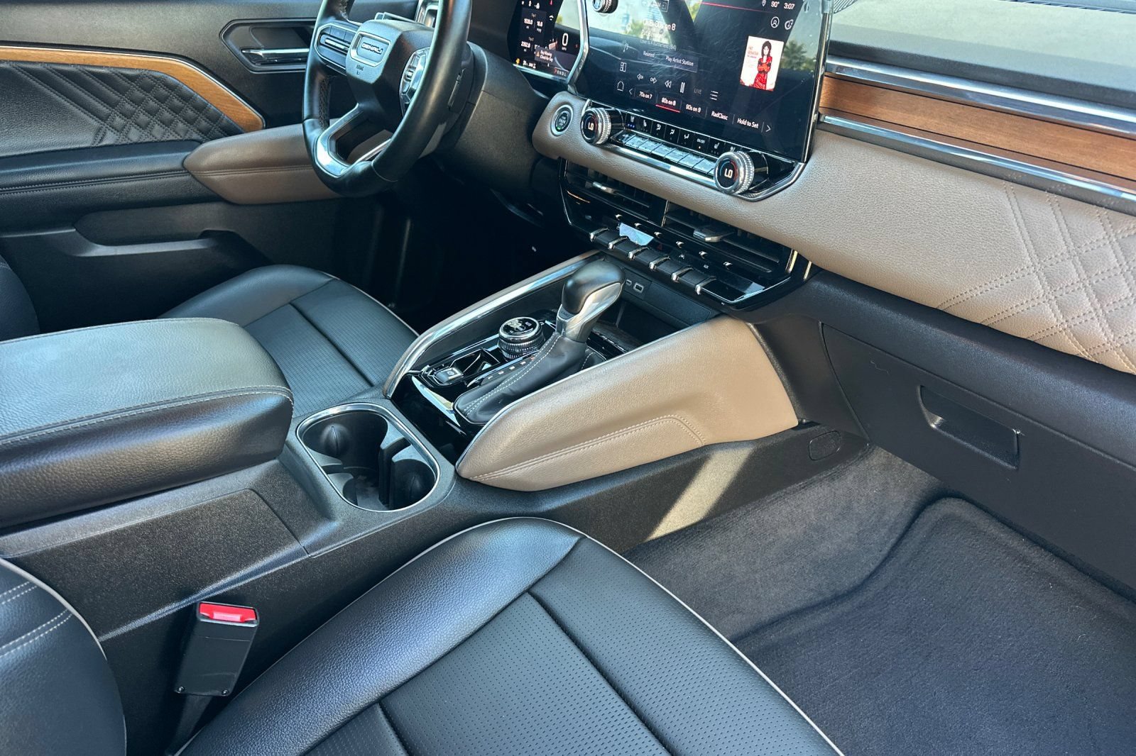 Used 2023 GMC Canyon Denali AWD/4WD image 15