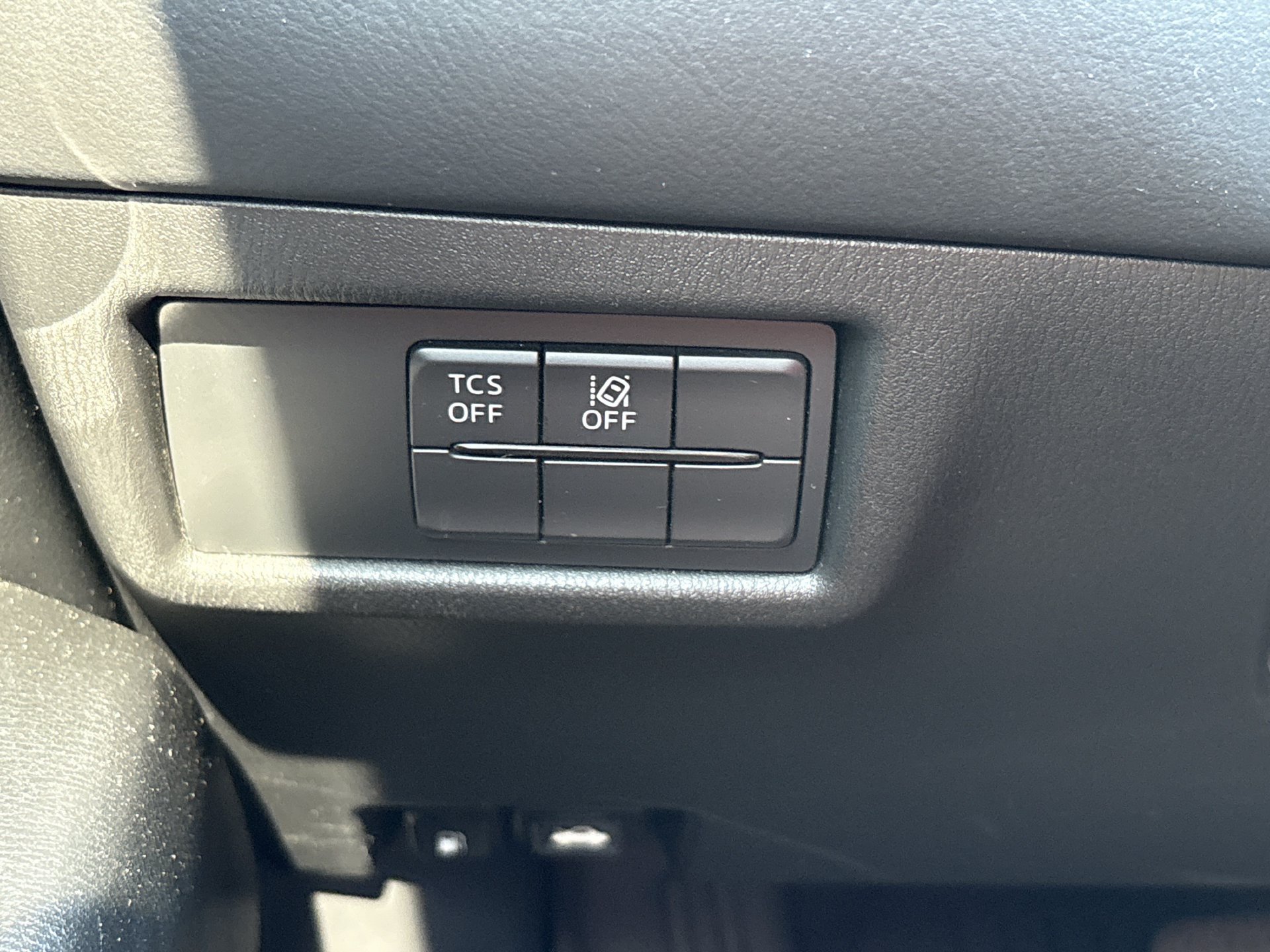 Used 2020 MAZDA CX-5 Touring FWD image 13