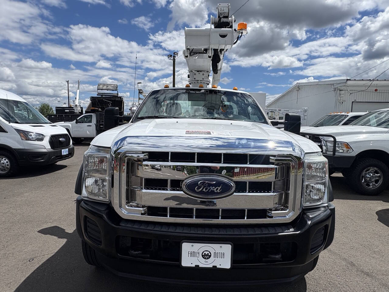 Used 2016 Ford F550 Luxury w/ Snow Plow Prep Package RWD image 4