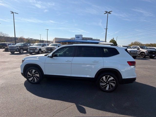 Used 2024 Volkswagen Atlas SE w/ Panoramic Sunroof Package image 15