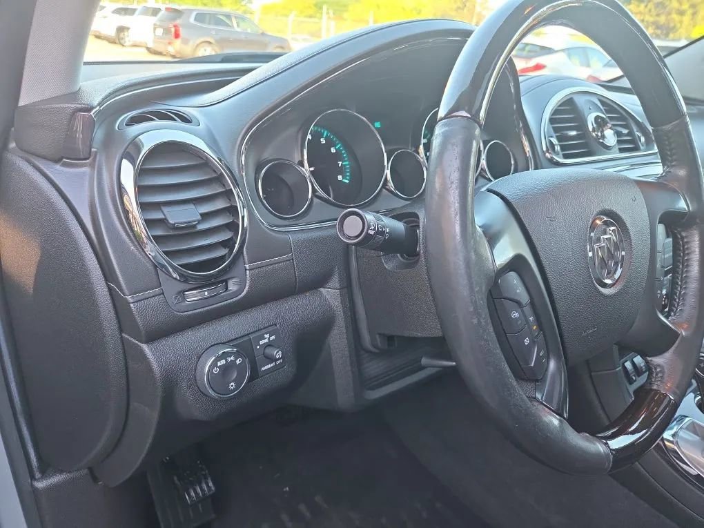 Used 2015 Buick Enclave Leather FWD image 12