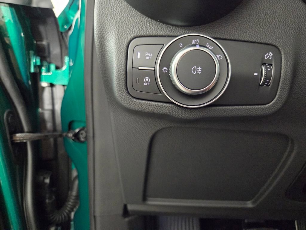 New 2025 Alfa Romeo Stelvio Sprint w/ Convenience Package image 17