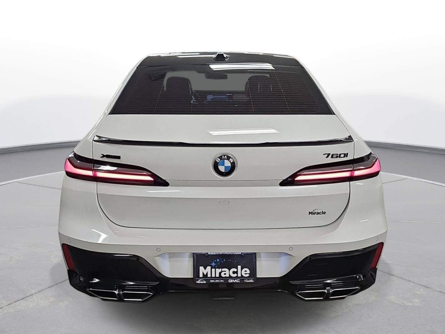 Used 2024 BMW 760i xDrive AWD/4WD image 7