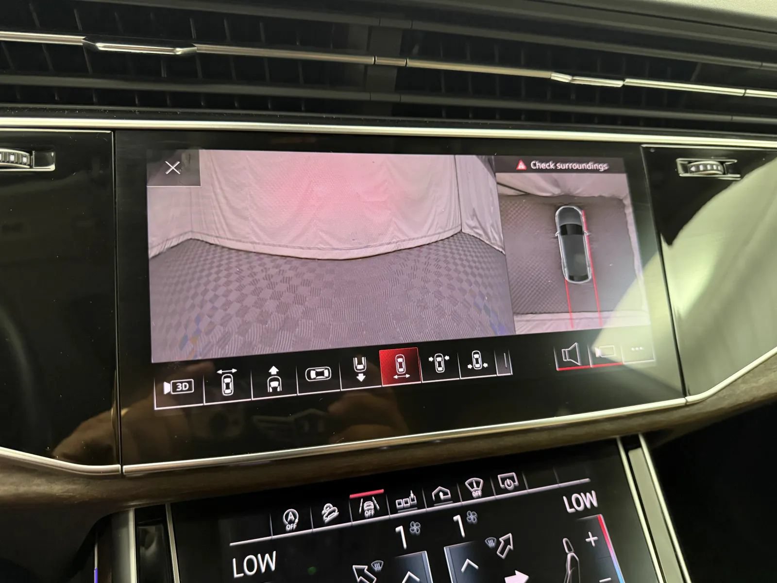 Used 2019 Audi Q8 Prestige w/ Adaptive Chassis Package AWD/4WD image 34